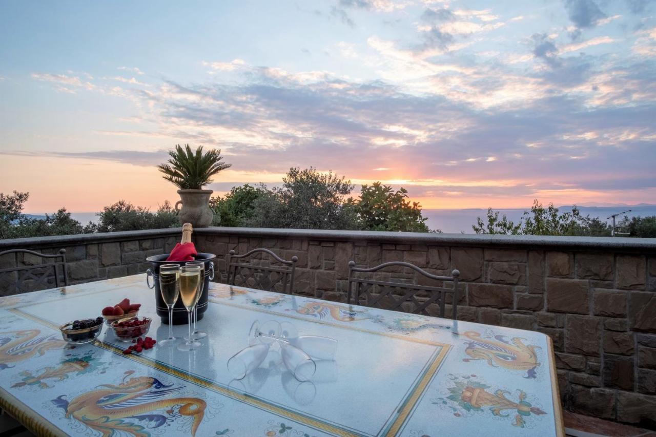 Villa Marika - Private Heated Pool Маса Лубрензе Екстериор снимка