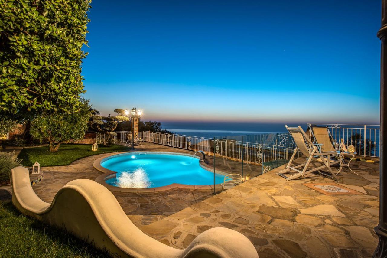 Villa Marika - Private Heated Pool Маса Лубрензе Екстериор снимка